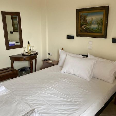 Vervekis Apartments Fiskardo Bagian luar foto