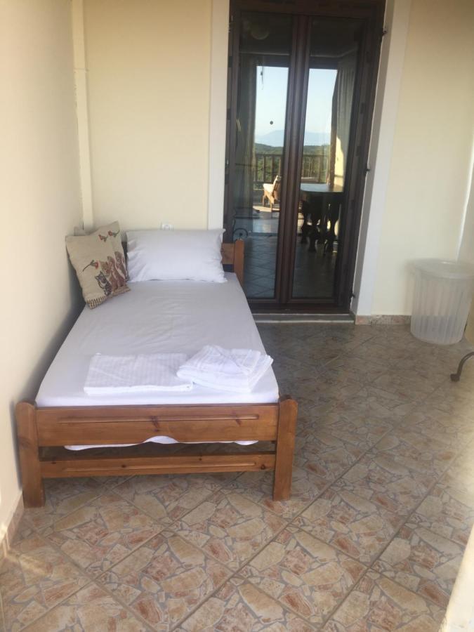 Vervekis Apartments Fiskardo Bagian luar foto