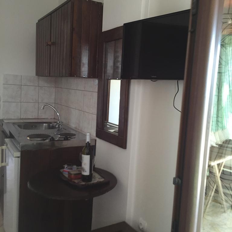 Vervekis Apartments Fiskardo Bagian luar foto