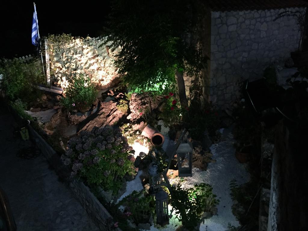 Vervekis Apartments Fiskardo Bagian luar foto