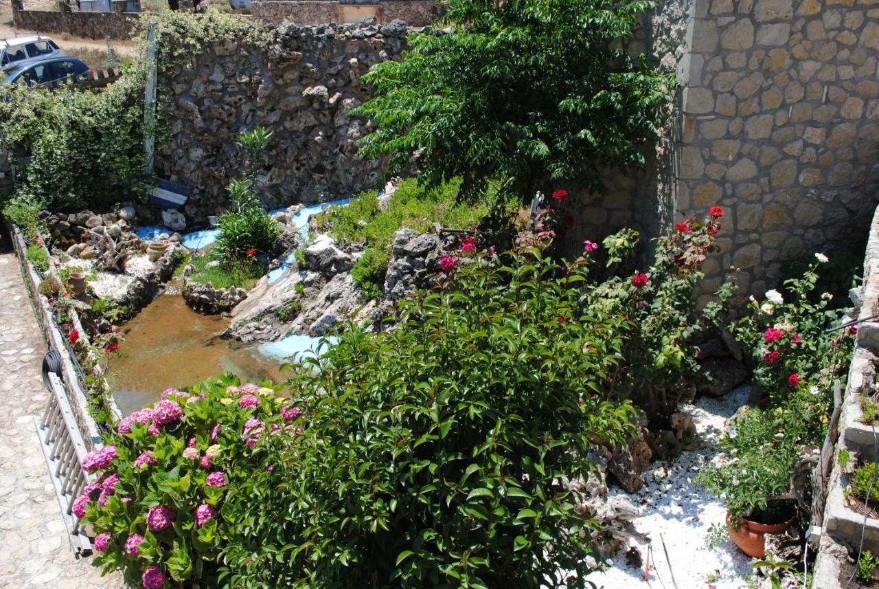 Vervekis Apartments Fiskardo Bagian luar foto