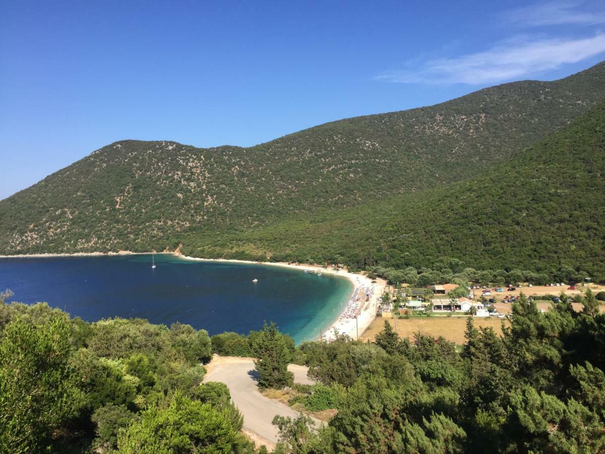 Vervekis Apartments Fiskardo Bagian luar foto