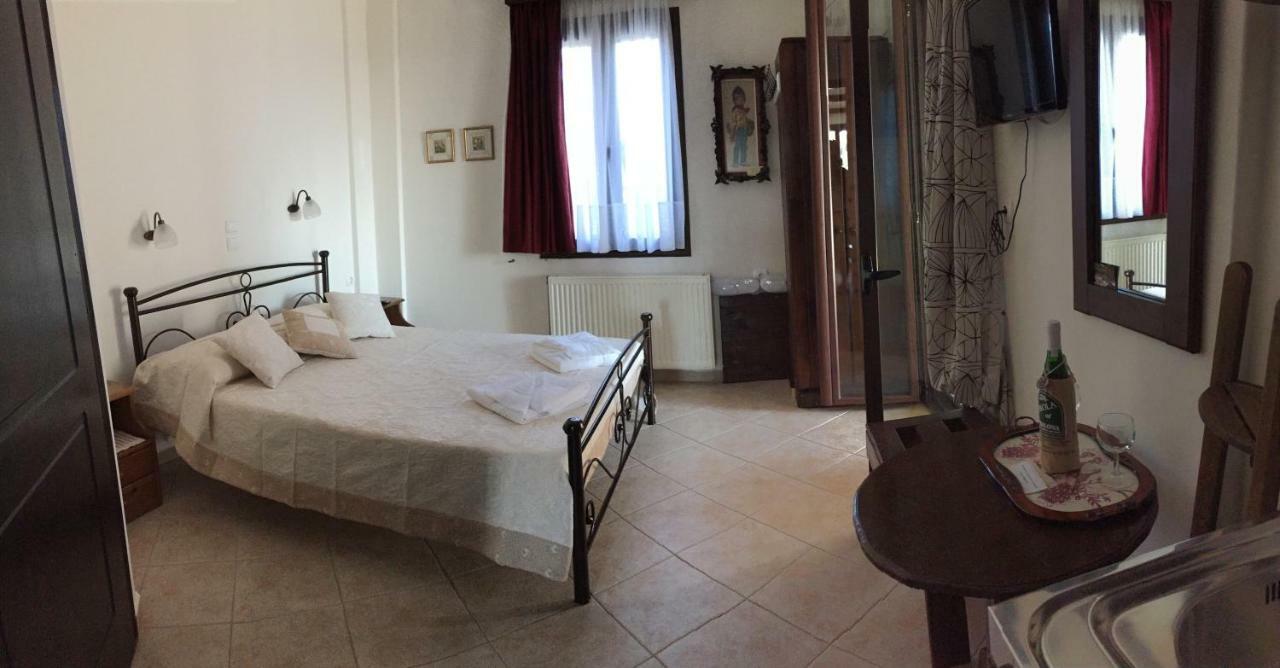 Vervekis Apartments Fiskardo Bagian luar foto