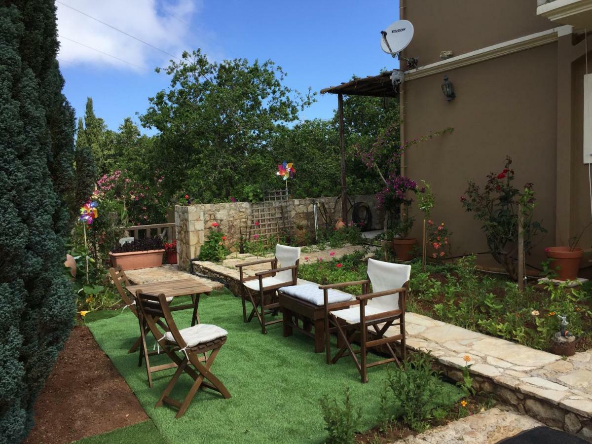 Vervekis Apartments Fiskardo Bagian luar foto